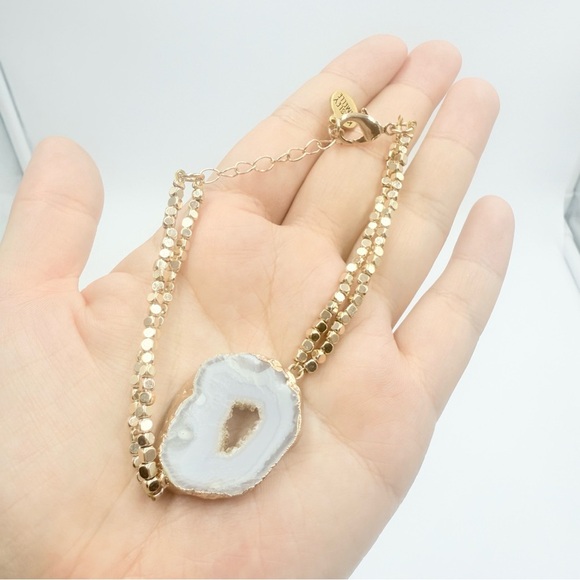 Kinsley Armelle GOLD CRUSH Adjustable BRACELET - Picture 7 of 9